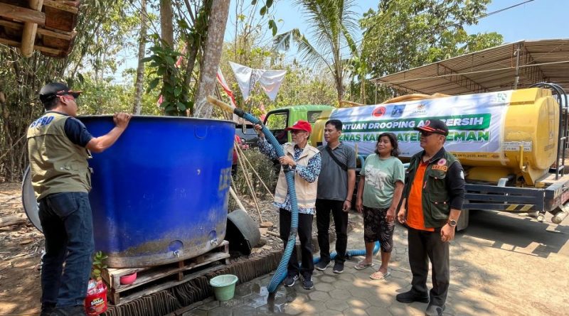 Krisis Air di Moyudan, BAZNAS Sleman Bersama BPBD Kirim 2.000 Liter Air Bersih ke Jitar droping air bersih ke padukuhan jitar, sumberarum moyudan